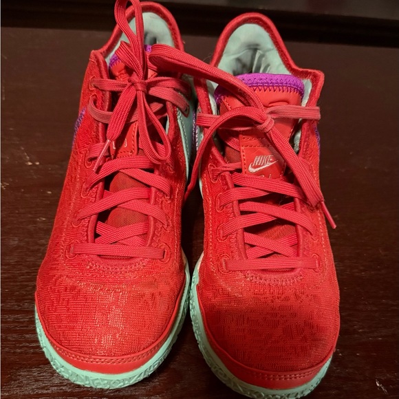Nike LeBron NXXT basketball shoes - Picture 1 of 6